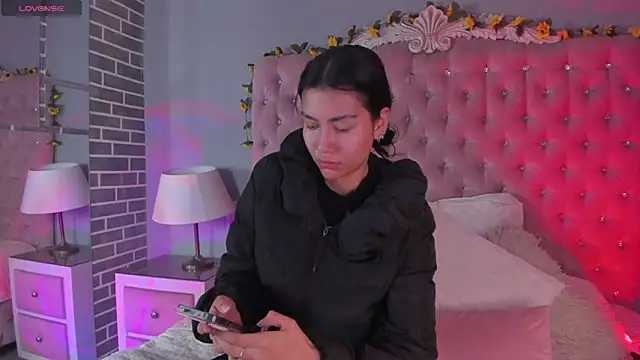 TanyaBello online show from 12, 4, 2026