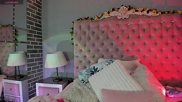 TanyaBello online show from 22, 4, 2026