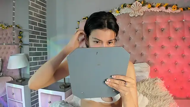 TanyaBello online show from 18, 4, 2026