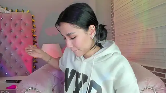 TanyaBello online show from 10, 3, 2026