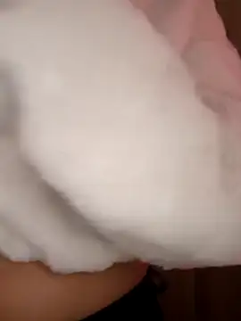 petite coral online show from 8, 2, 2026