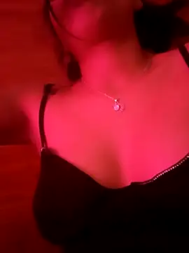 petite coral online show from 6, 3, 2026