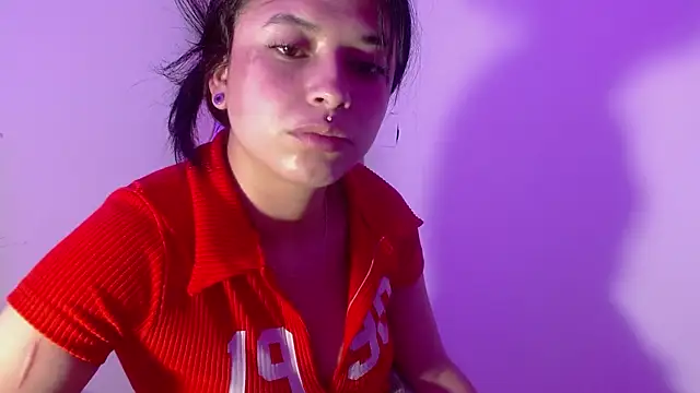 petite coral online show from 30, 3, 2026