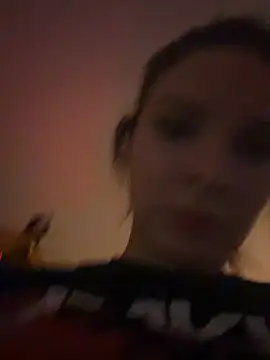 kinkysarahx online show from 11, 1, 2026