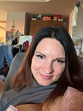 Snapshot of kinkysarahx chatting on 18, 4, 2026 kinkysarahx online show from 18, 4, 2026