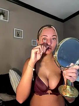 LaceyMilliexoxo online show from 26, 11, 2025