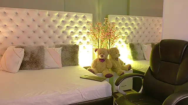 KathiaLuxe online show from 14, 11, 2025