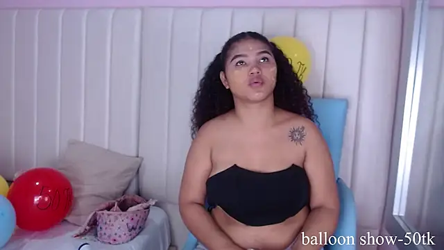 Snapshot of miel_alisha chatting on 23, 10, 2025 miel alisha online show from 23, 10, 2025