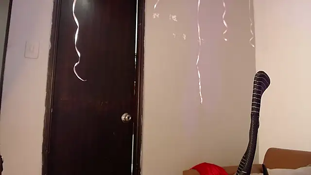 Snapshot of miel_alisha chatting on 28, 5, 2026 miel alisha online show from 28, 5, 2026