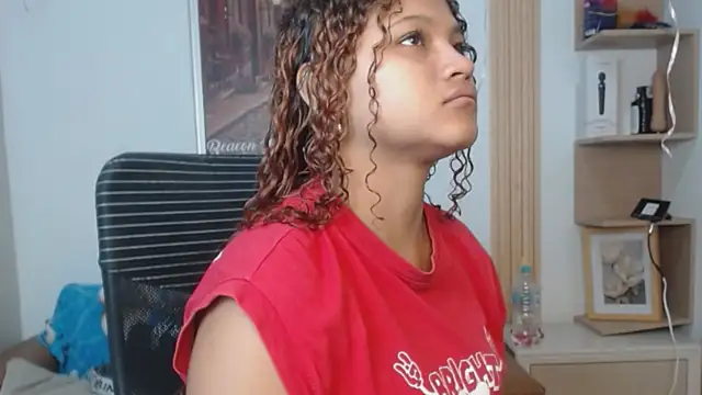 Snapshot of miel_alisha chatting on 7, 6, 2026 miel alisha online show from 7, 6, 2026