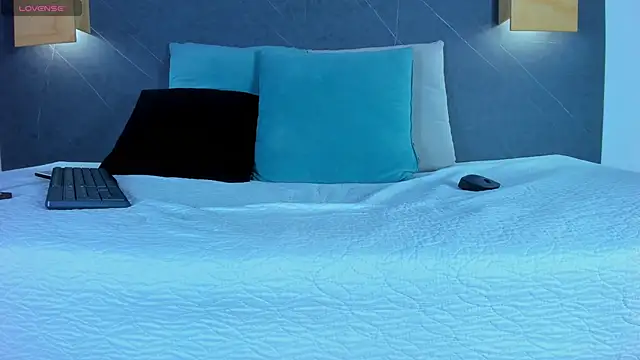 iamdoll online show from 25, 3, 2026