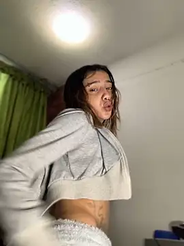 MiaaCute- online show from 4, 12, 2025