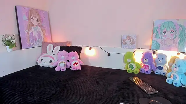 Strawberry Kitty  online show from 9, 1, 2026