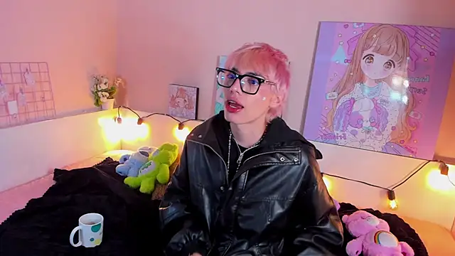 Strawberry Kitty  online show from 25, 10, 2025