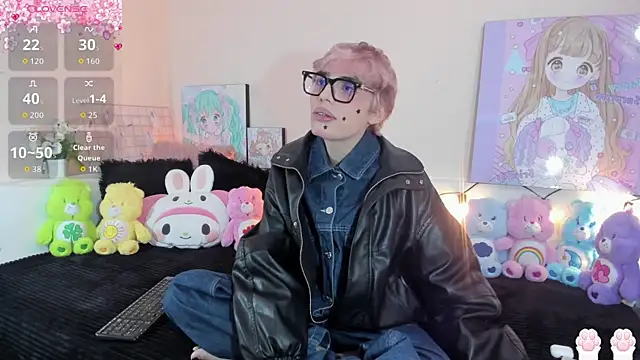 Strawberry Kitty  online show from 22, 12, 2025