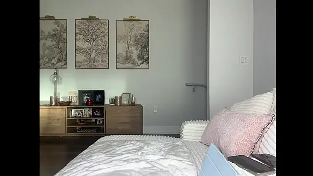 Amberjayxox0 online show from 24, 2, 2026