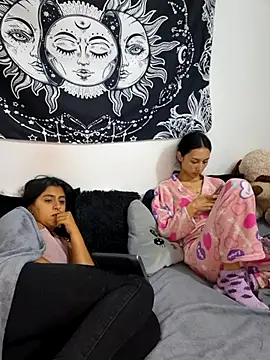 emily n abby online show from 15, 7, 2026
