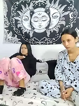 emily n abby online show from 17, 4, 2026