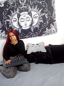 emily n abby online show from 11, 11, 2025