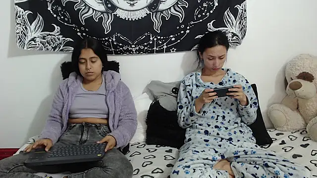emily n abby online show from 4, 6, 2026