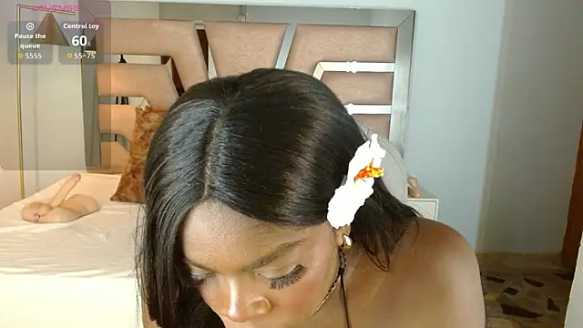 Maiacharris  online show from 6, 11, 2025