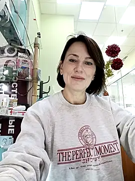 Luna 7777 online show from 25, 10, 2025