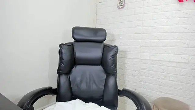 talialadyx online show from 8, 4, 2026