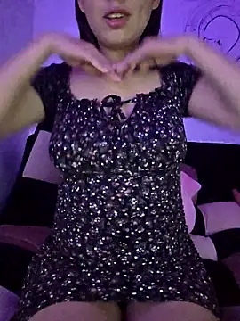 Alissun  online show from 3, 12, 2025