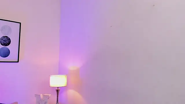 Amelia Brixton online show from 23, 4, 2026