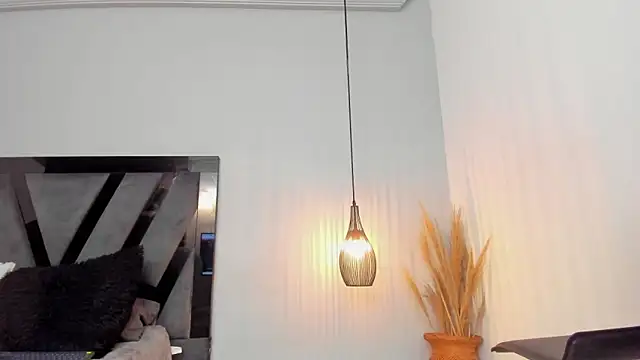 Amelia Brixton online show from 17, 3, 2026