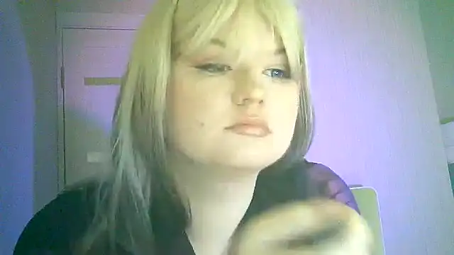 Snapshot of Roman_Moore chatting on 22, 10, 2025 Roman Moore online show from 22, 10, 2025