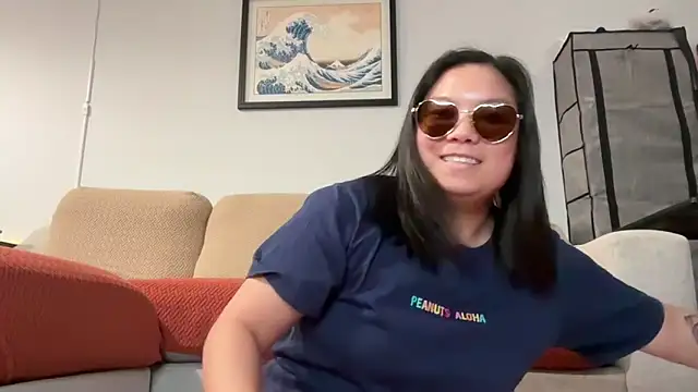 SweetBunny94 online show from 15, 5, 2026