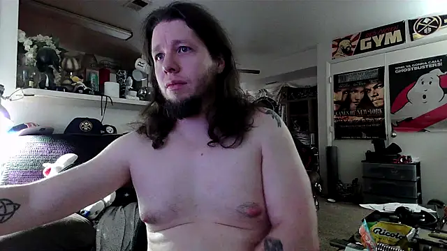 Snapshot of biggerisbetter12 chatting on 30, 10, 2025 biggerisbetter12 online show from 30, 10, 2025