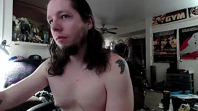 Snapshot of biggerisbetter12 chatting on 18, 10, 2025 biggerisbetter12 online show from 18, 10, 2025