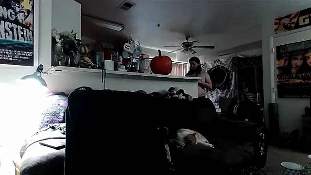 Snapshot of biggerisbetter12 chatting on 18, 11, 2025 biggerisbetter12 online show from 18, 11, 2025