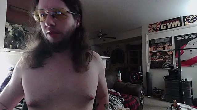 Snapshot of biggerisbetter12 chatting on 5, 6, 2026 biggerisbetter12 online show from 5, 6, 2026