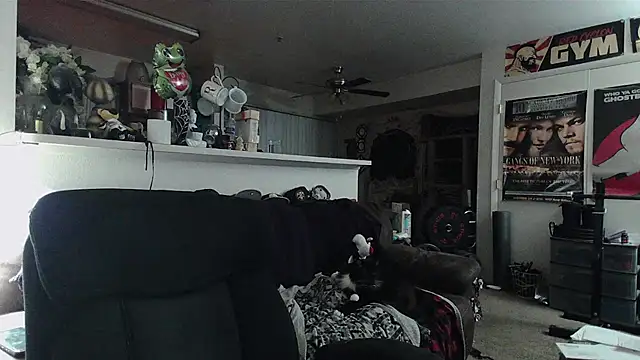 biggerisbetter12 online show from 19, 4, 2026