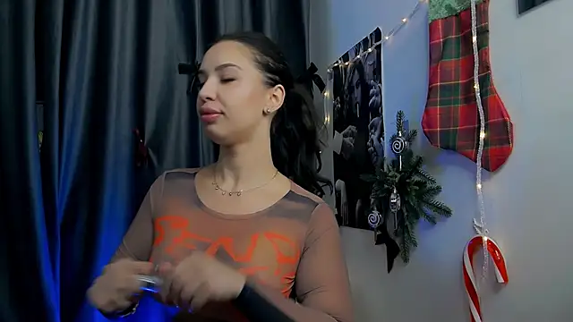 Snapshot of BiancaAva chatting on 15, 12, 2025 BiancaAva online show from 15, 12, 2025