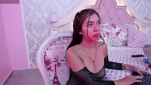 GabrielaSuarez online show from 2, 11, 2025