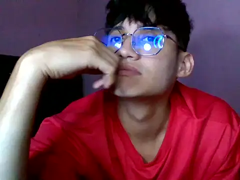 Snapshot of AxelKamel chatting on 17, 10, 2025 AxelKamel online show from 17, 10, 2025
