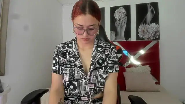 Snapshot of Adara_velvet chatting on 23, 10, 2025 Adara velvet online show from 23, 10, 2025