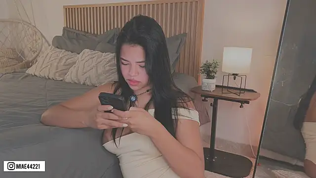 Little Emma 11 online show from 13, 4, 2026