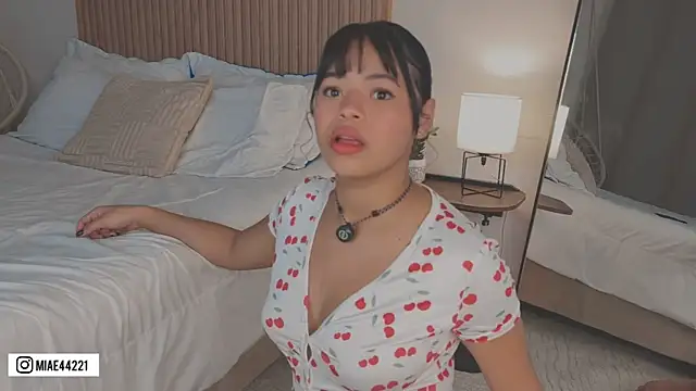 Little Emma 11 online show from 2, 4, 2026