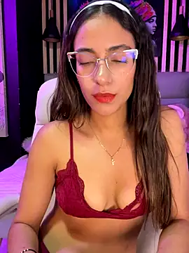 Snapshot of elegant__rouse chatting on 18, 10, 2025 elegant rouse online show from 18, 10, 2025