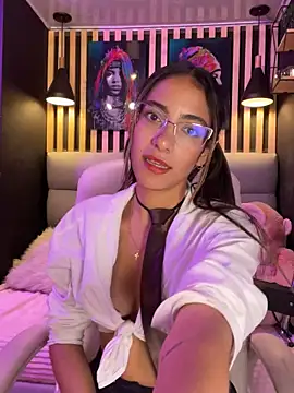 Snapshot of elegant__rouse chatting on 17, 10, 2025 elegant rouse online show from 17, 10, 2025