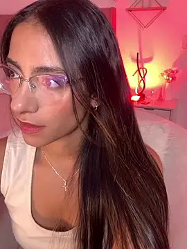 Snapshot of elegant__rouse chatting on 10, 6, 2026 elegant rouse online show from 10, 6, 2026