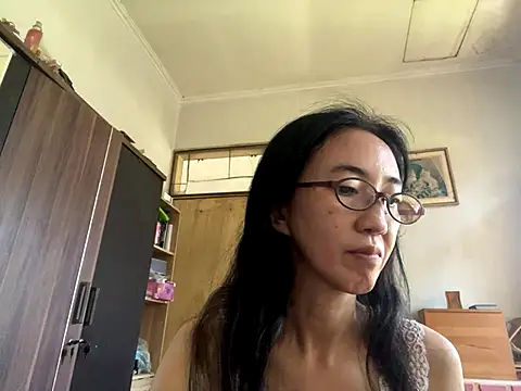 Snapshot of princessD077 chatting on 18, 10, 2025 princessD077 online show from 18, 10, 2025