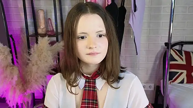 Snapshot of MichelleBaille chatting on 18, 10, 2025 MichelleBaille online show from 18, 10, 2025