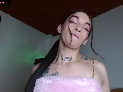 Scarlett crastrawberry online show from 18, 7, 2026
