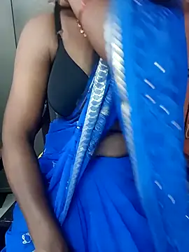 Snapshot of Sravya__ chatting on 18, 10, 2025 Sravya online show from 18, 10, 2025